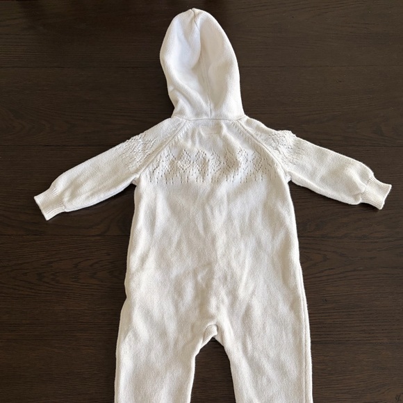 Little Planet by Carters Organic Baby Hooded Sweater Jumpsuit (6M & 9M) - Picture 6 of 7